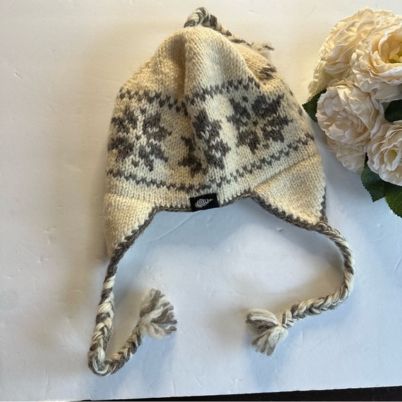 Everest Designs of Nepal Wool w Ear Flaps Hat - Picture 7 of 10